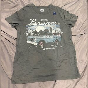 NWT Ford Bronco t-shirt
